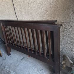 Queen Frame Wooden