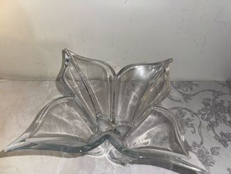 Clear Glass Flower-Shaped Decorative Bowl