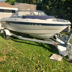 Boat Only 27 Hours Used  ( Sólo 27 Horas De Uso)   One Owner