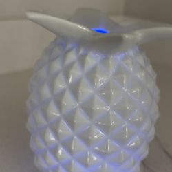 Cute Color Changing Pineapple Diffuser