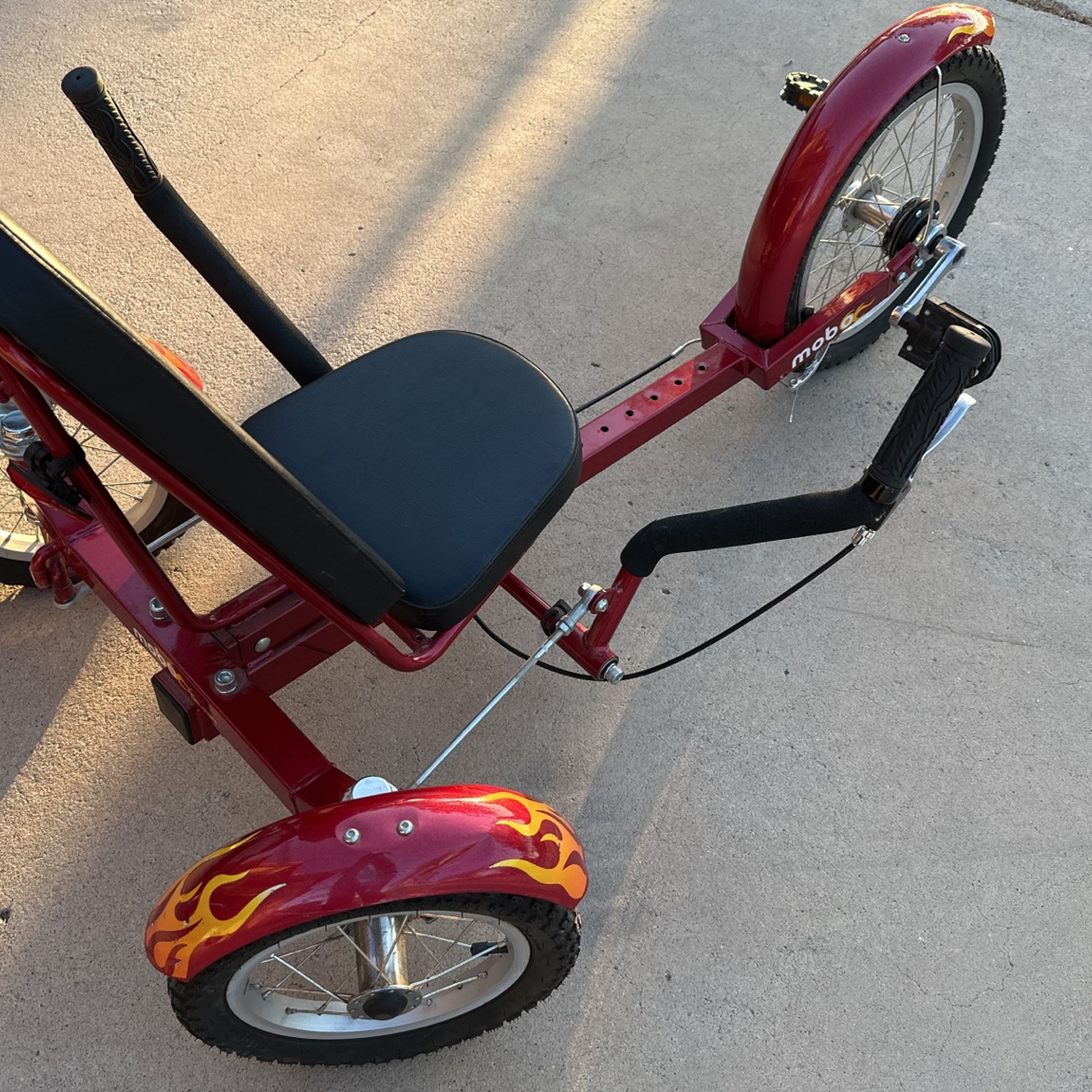Mobo Triton 16 3 wheel Cruiser kids tricycle Bikes Cycling
