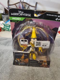 McFarlane Disney Mirrorverse Mickey Support Figure