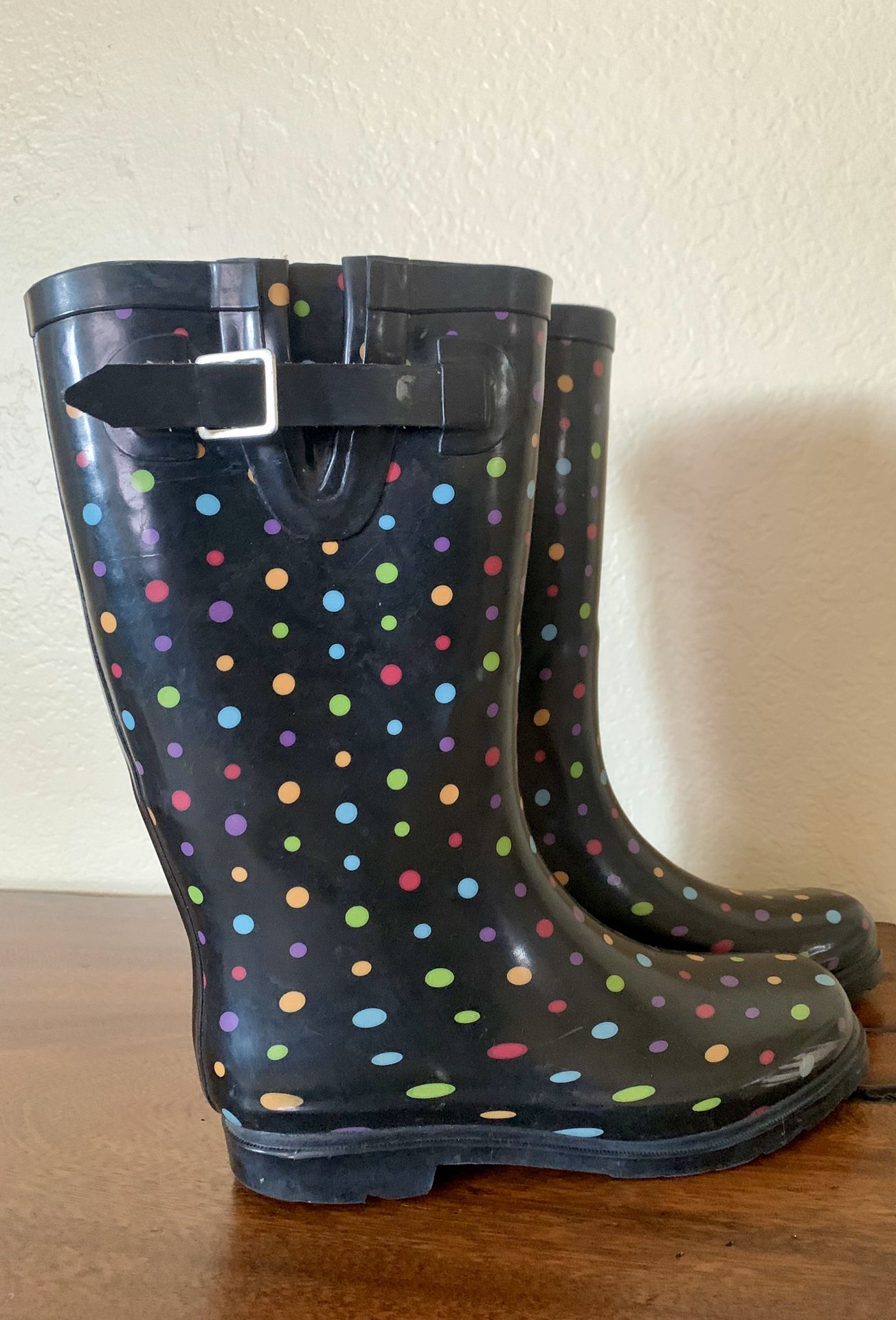 Rain boots girl/woman size 7