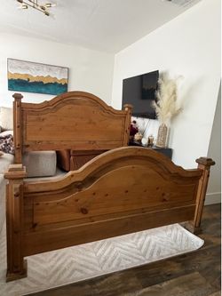 Solid wood queen bed frame and headboard — copete / cabecera de cama queen de madera sólida