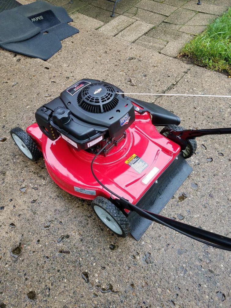 Used 1x Hyper Tough Briggs & Stratton 300E Lawn Mower for Sale in South