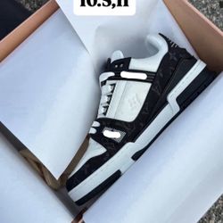 LV Designer shoes 