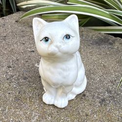 🐱 🐕 Darling 1985 Enesco white cat ($9) & occupied Japan German Shepherd dog ($5) figurines