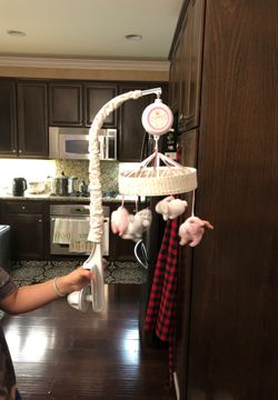Baby crib toy