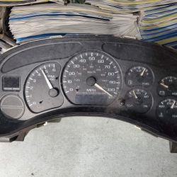 Instrument cluster out of a 02 Chevy Tahoe 