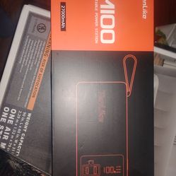 Portable power station