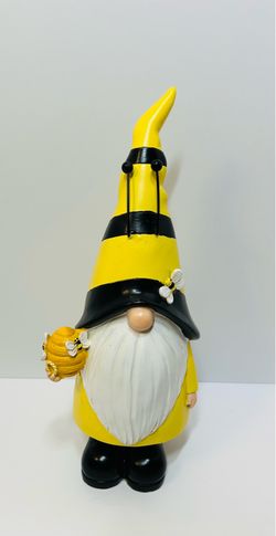 Bee gnome home decor