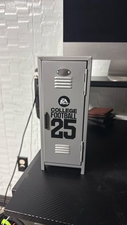 EA Sports College Football 25 miniature locker