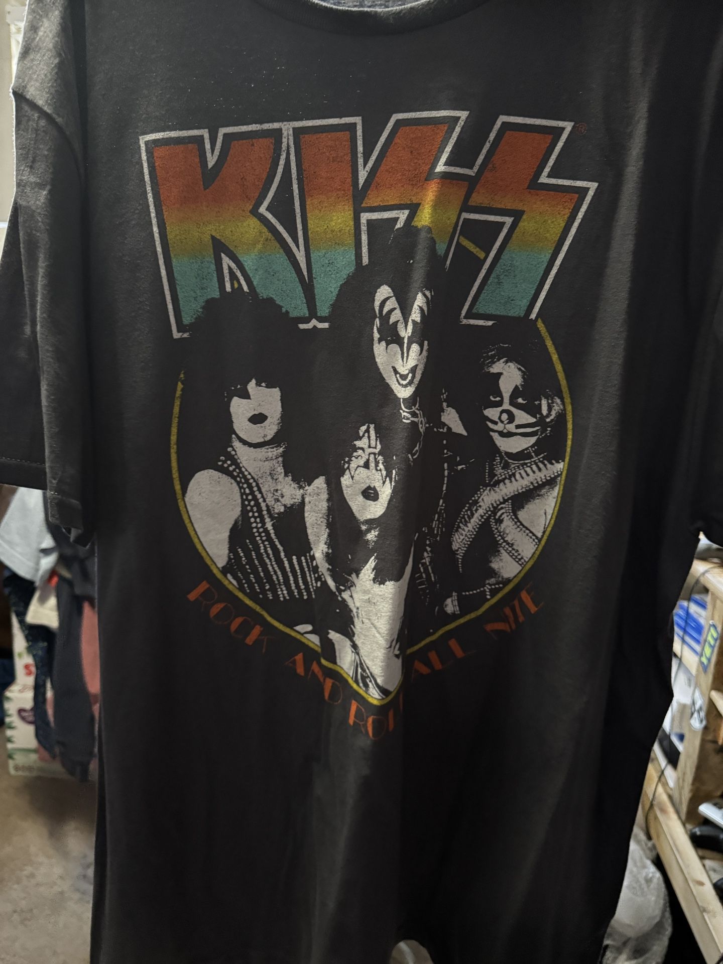Kiss T- Shirt.