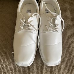 Boys size 2 White Dress Shoes 
