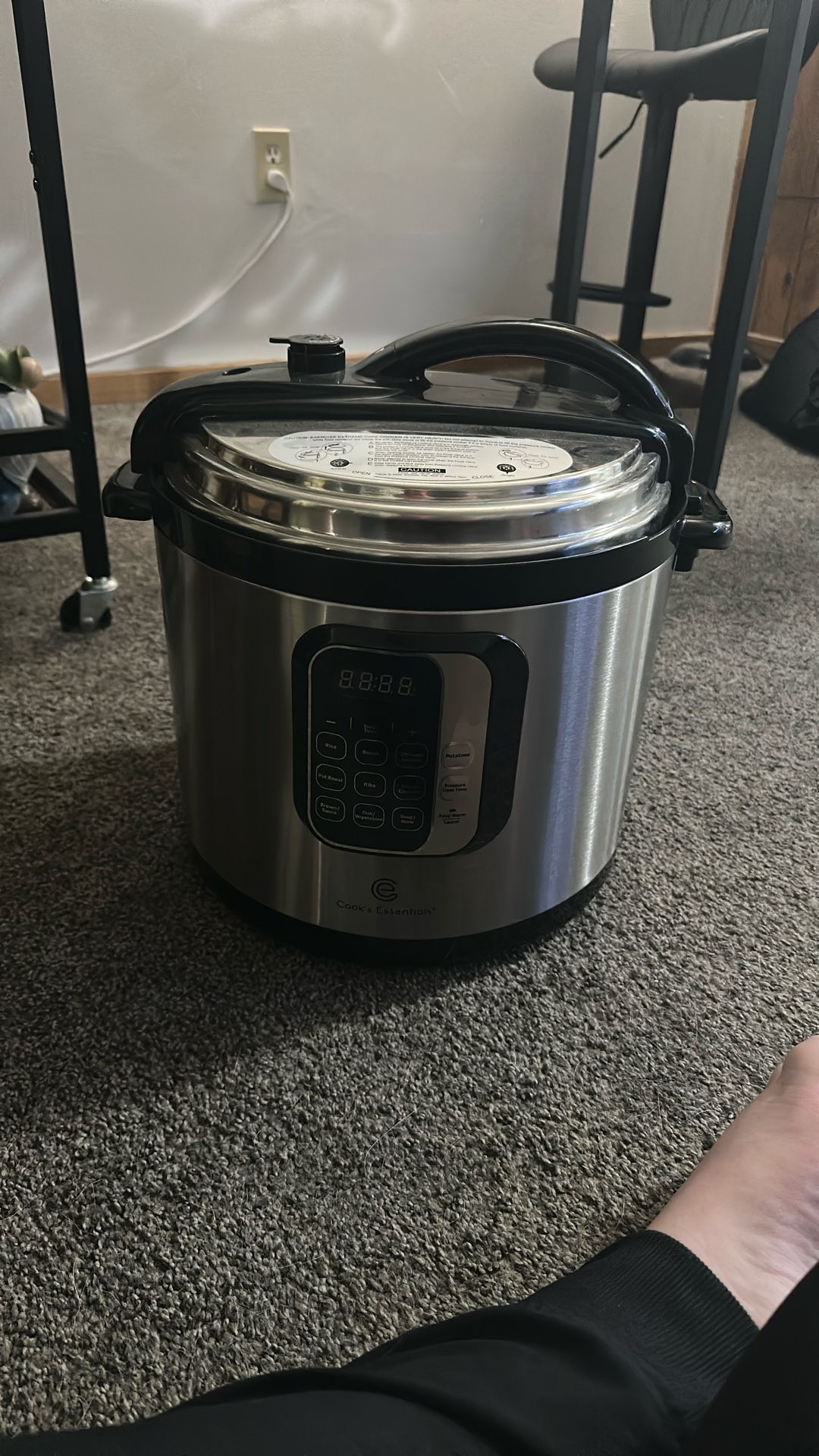 Cooks Essentials Pressure Cooker 10 Qt
