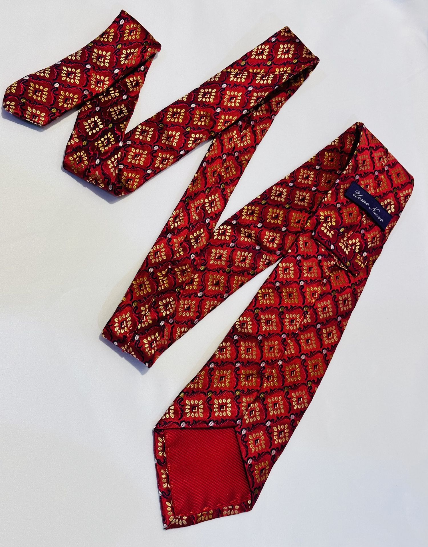 Vintage Uomo Nuovo Silk Neck Tie Bright Red & Gold Men’s Neck Tie 100% Silk MINT
