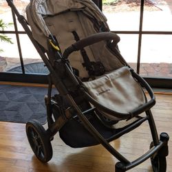 Stroller - Strong And Well Kept 