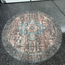 BEAUTIFUL ROUND 6 FOOT DIAMETER RUG INDOOR OUTDOOR
