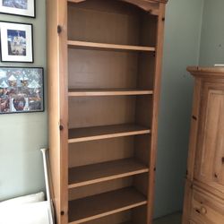 Broyhill fontana bookcase deals