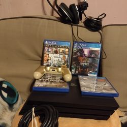 PS4.  PROO