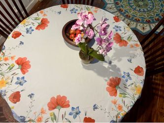 Dining room table, dark wood