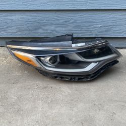 2019-2020 Kia Optima Right Headlight Halogen W/led Oem 