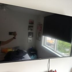 50in hisense Roku Tv And Mount 