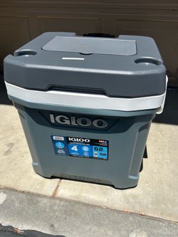 Igloo Chest Cooler 62 qt. New