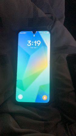 WILLING TO TRADE FOR A IPHONE UNLOCKED