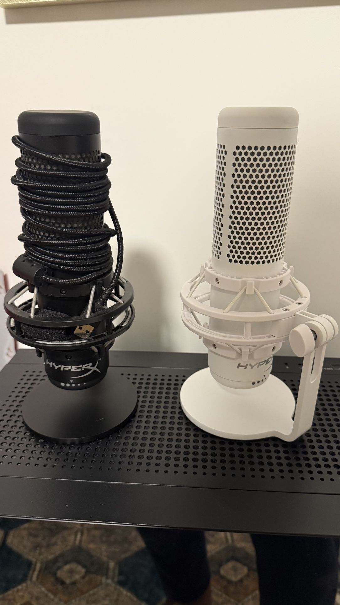 HyperX Podcast Mic (2)