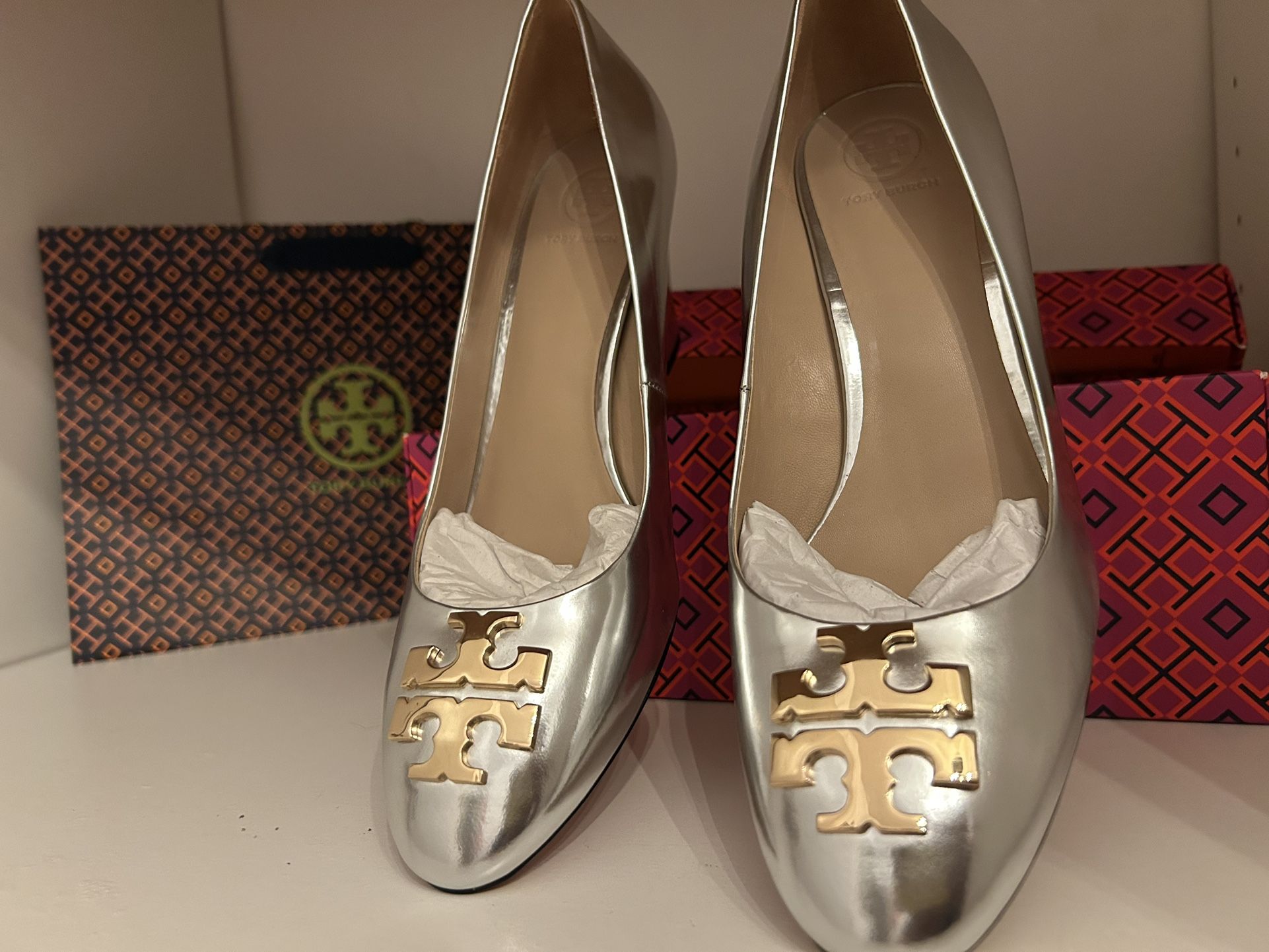 Tory Burch Silver Metallic Wedges in Size 9 Gold Logo medallions on front