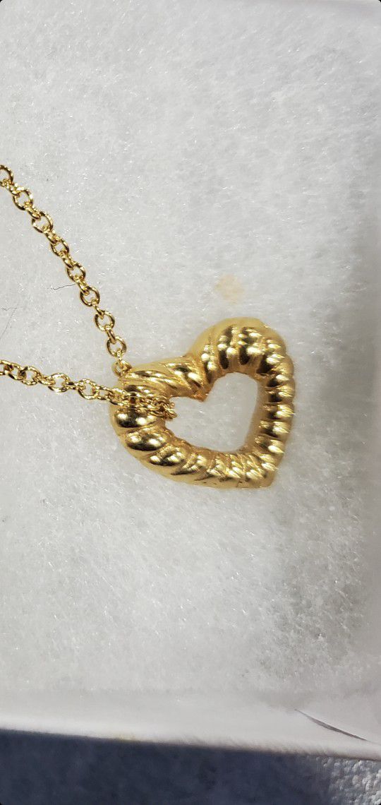 18" Necklace With Heart Charm