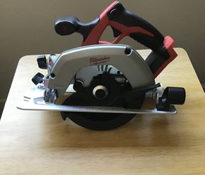 Milwaukee M18 Circular Saw 6-1/2”.  Brand NEW.  Tool Only.   NUEVO 