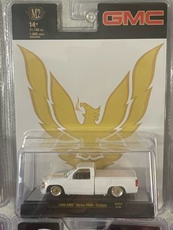 M2 Machines 1988 GMC Sierra 1500 Custom Die-Cast