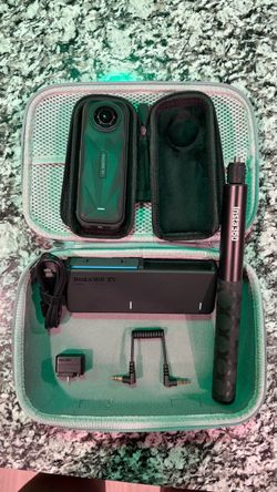 Like New: Insta360 X5 Bundle