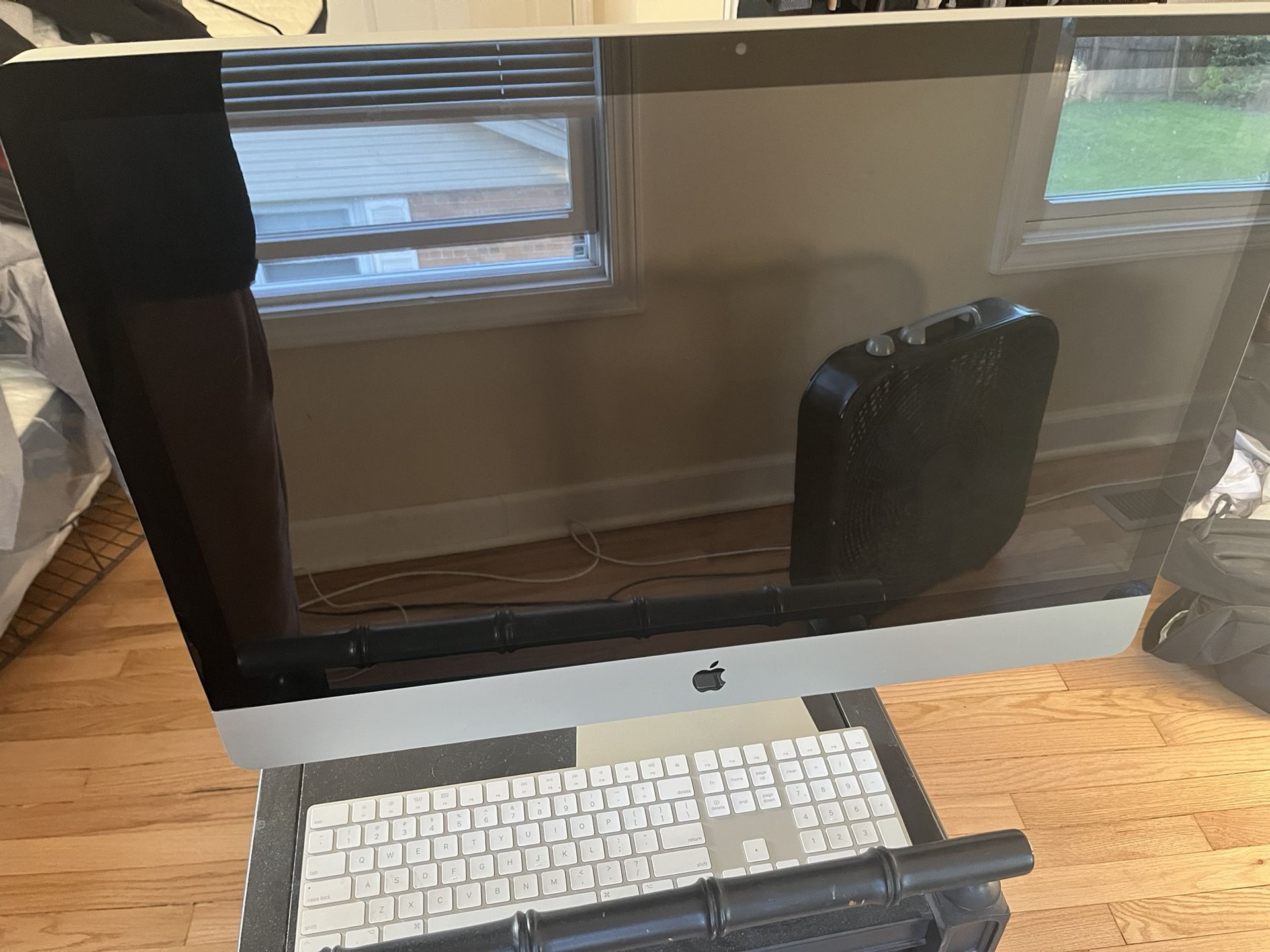 IMac With Wireless Keyboard