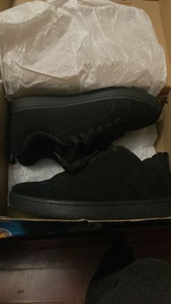 All black DC’s
