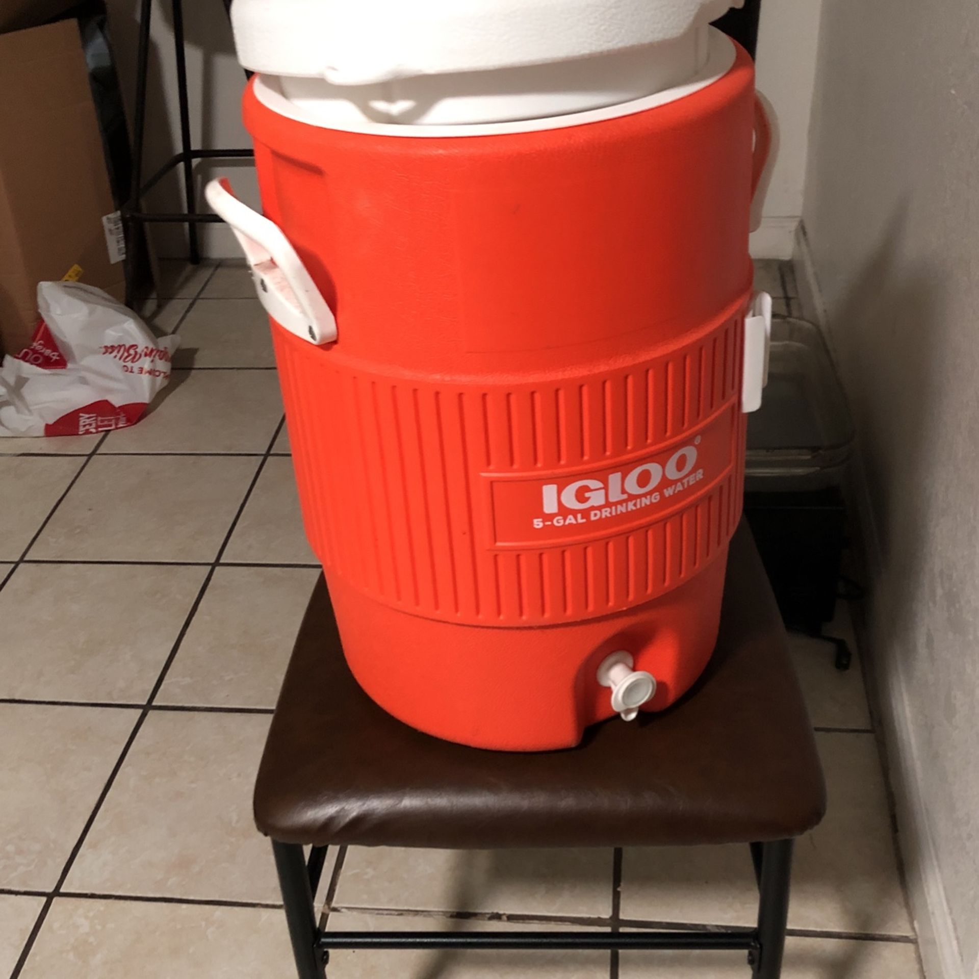 5 Gallon Igloo Cooler 