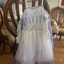Vestido De  La FROZEN Medida 4 A 5 Años A 5 Dolares