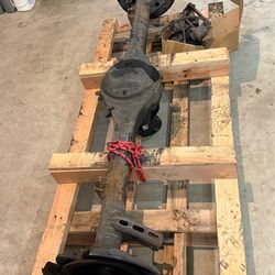 Toyota 4.3/1 complete rear axle set