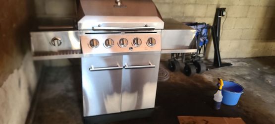 Un asador charbroil