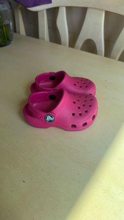 Crocs girls size 4C