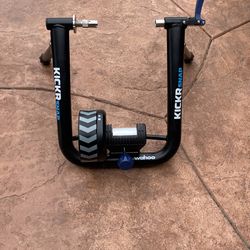 Wahoo Kicker roller Trainer