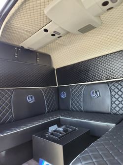 manufacturing custom restaurant booths