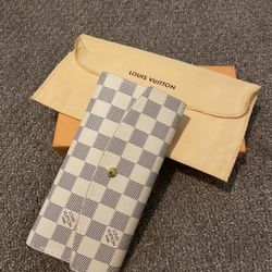 LV Wallet For Women