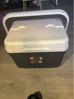 30 QUART OZARK TRAIL..ICE CHEST,COOLER,HIELERA