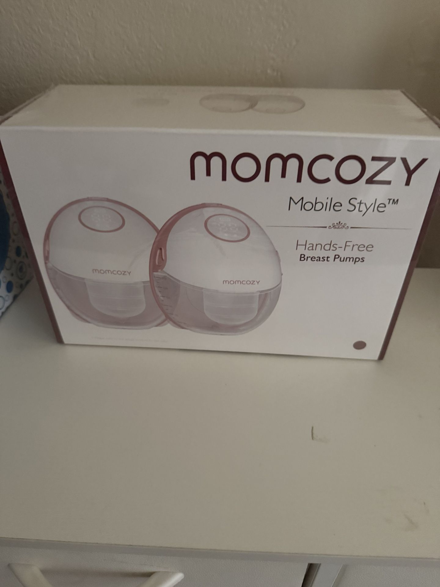 Momcozy Hands-Free Breast Pump + Storage Bags