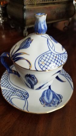 Bombay company tea cup