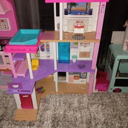 Barbie Dream House 