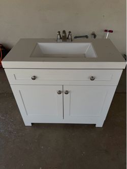 Restroom vanity